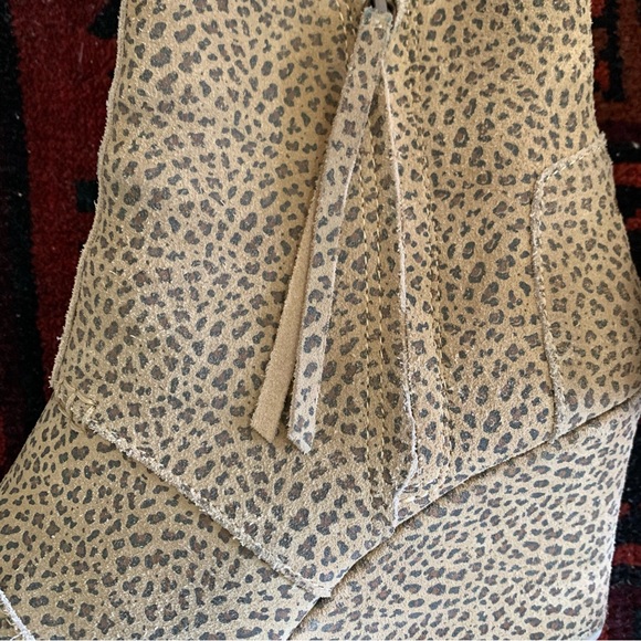 Toms Zip Ankle Booties - Picture 7 of 7